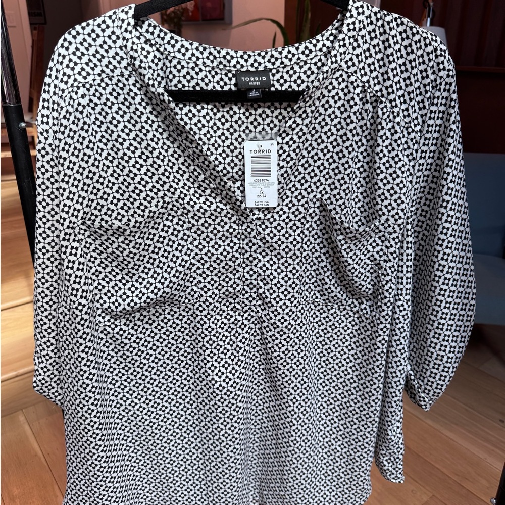 Torrid Monochrome Patterned Blouse - image 1